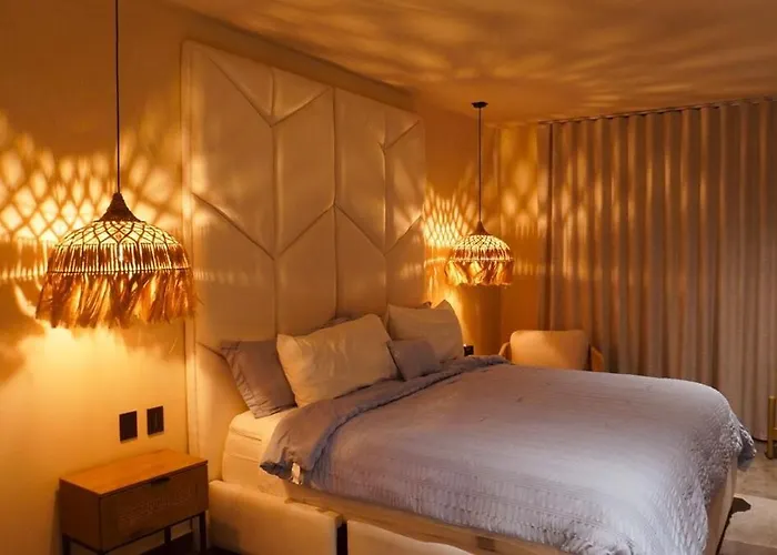 Luxury 3br Penthouse Jungle Views & Jacuzzi Apartment